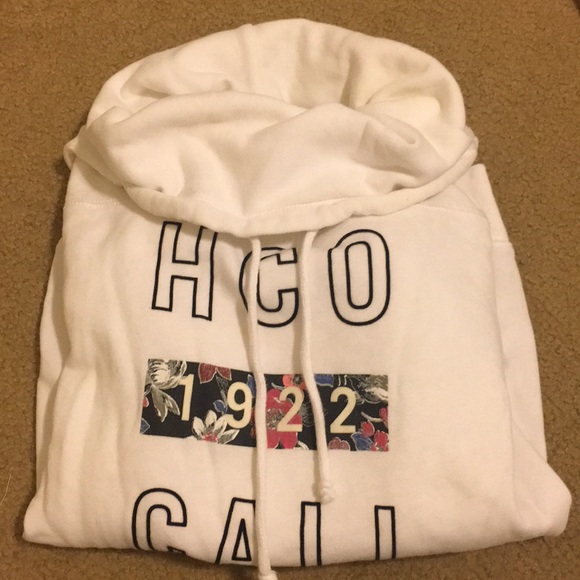 Hollister Sweaters - Turtle neck scrunched sweater